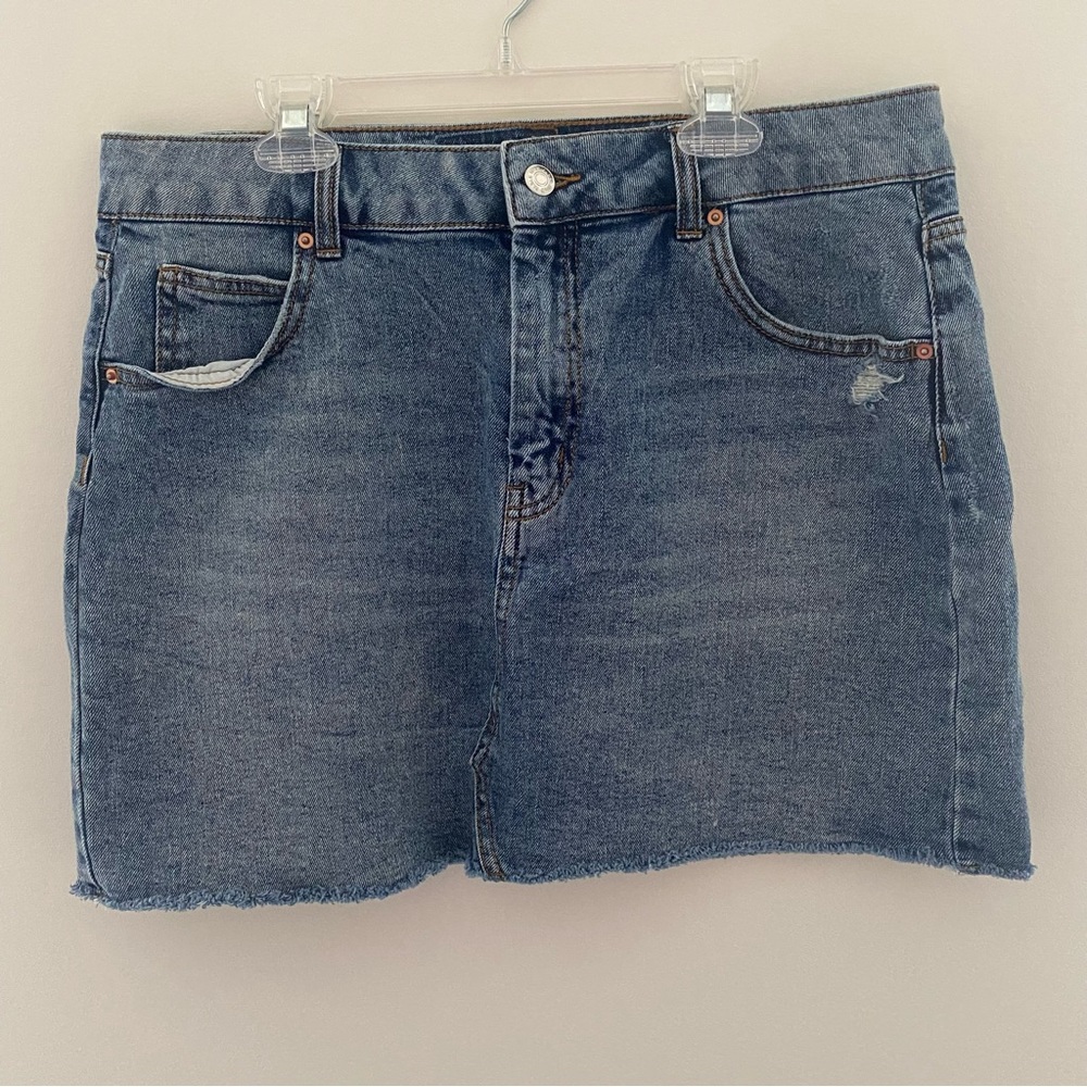 Wild Fable Women’s Distressed Cut Off Denim Skirt Size 14
